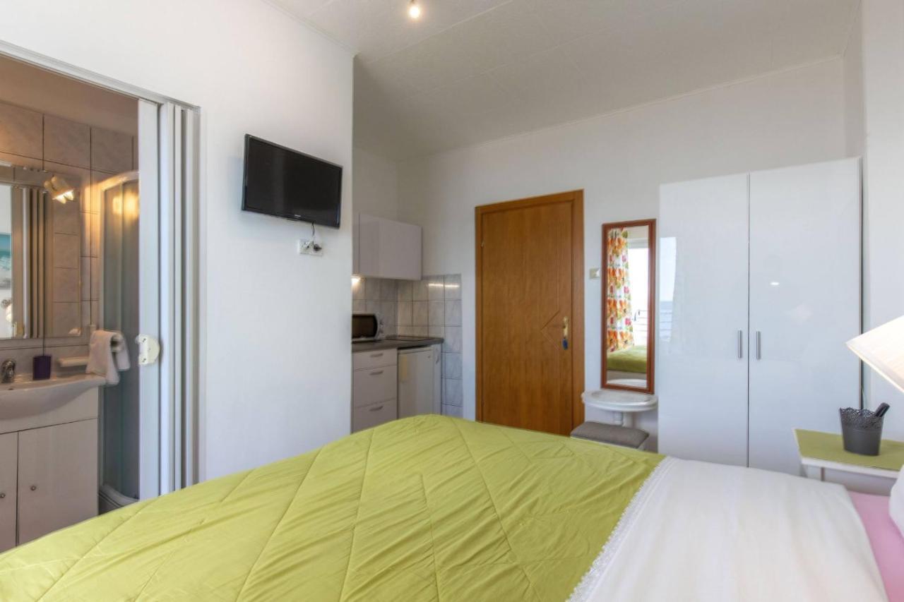 Guesthouse Villa Juric Crikvenica Exterior foto