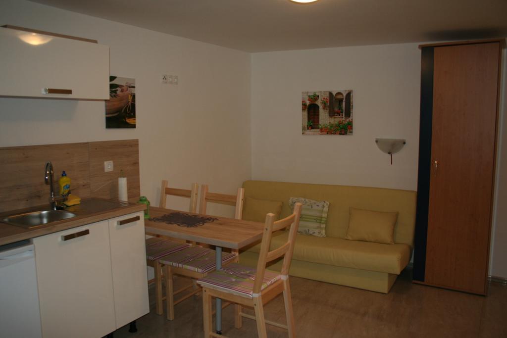 Guesthouse Villa Juric Crikvenica Exterior foto