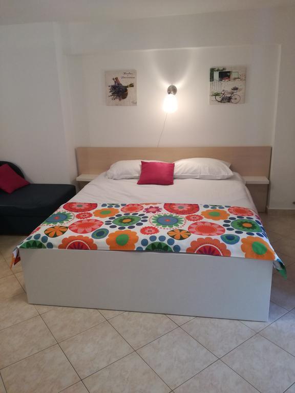 Guesthouse Villa Juric Crikvenica Exterior foto
